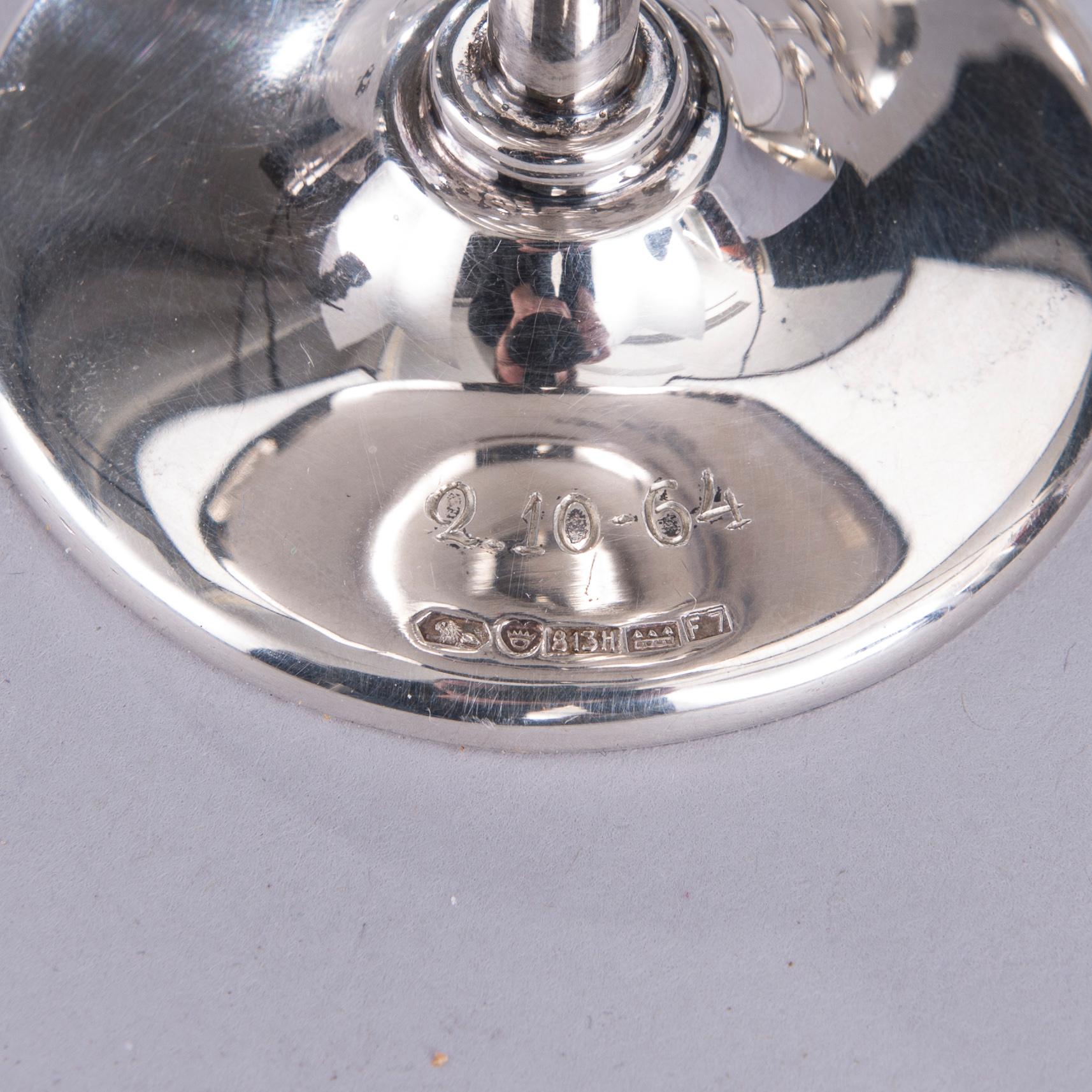 SHAKER samt BÄGARE, 6 st, silver. Totalvikt 845 g.