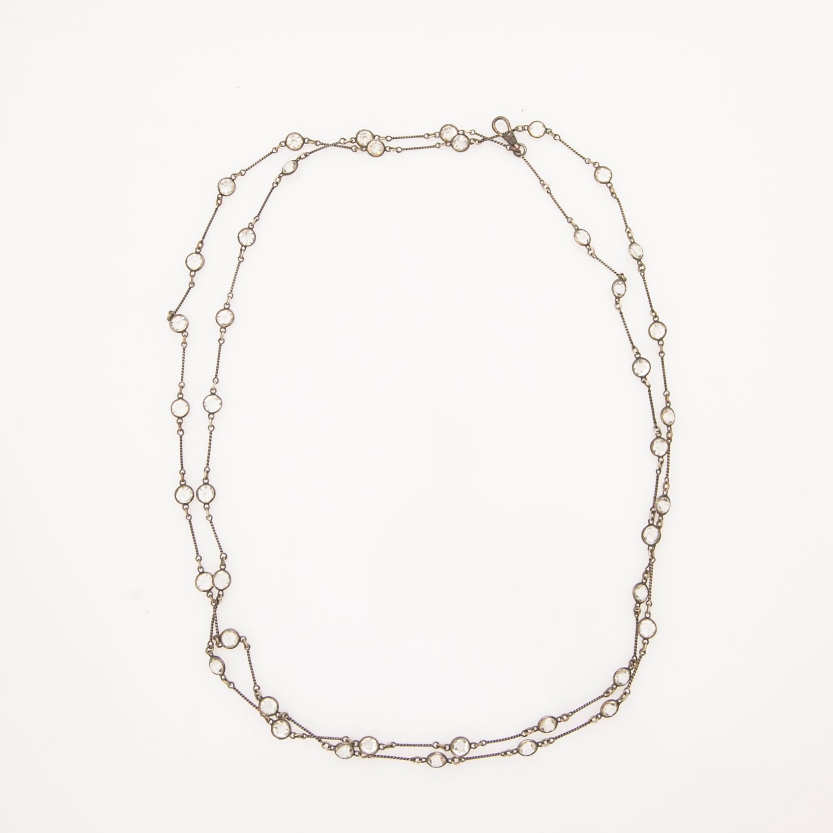 Necklace, silver with crystals.