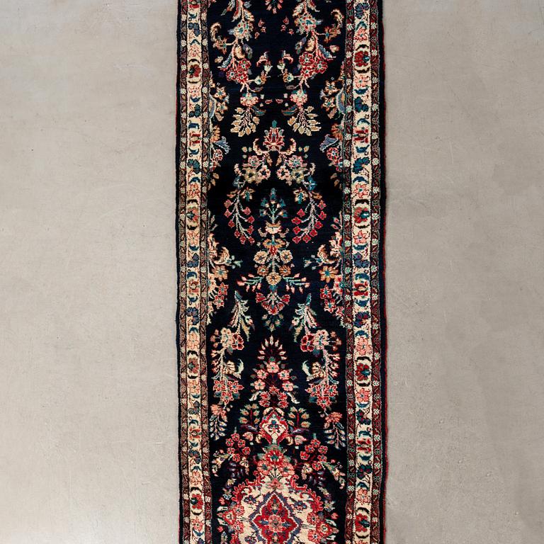 Carpet lilihan gallery old/semi-antique 648x82 cm.