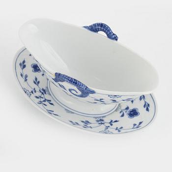 A porcelain service, 41 pieces, "Sommarfugl", Bing & Grøndahl, Denmark.