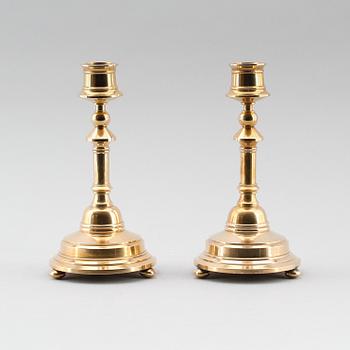 LJUSSTAKAR, 1 par, mässing, Gusum Bruk, 1900-talets första hälft.