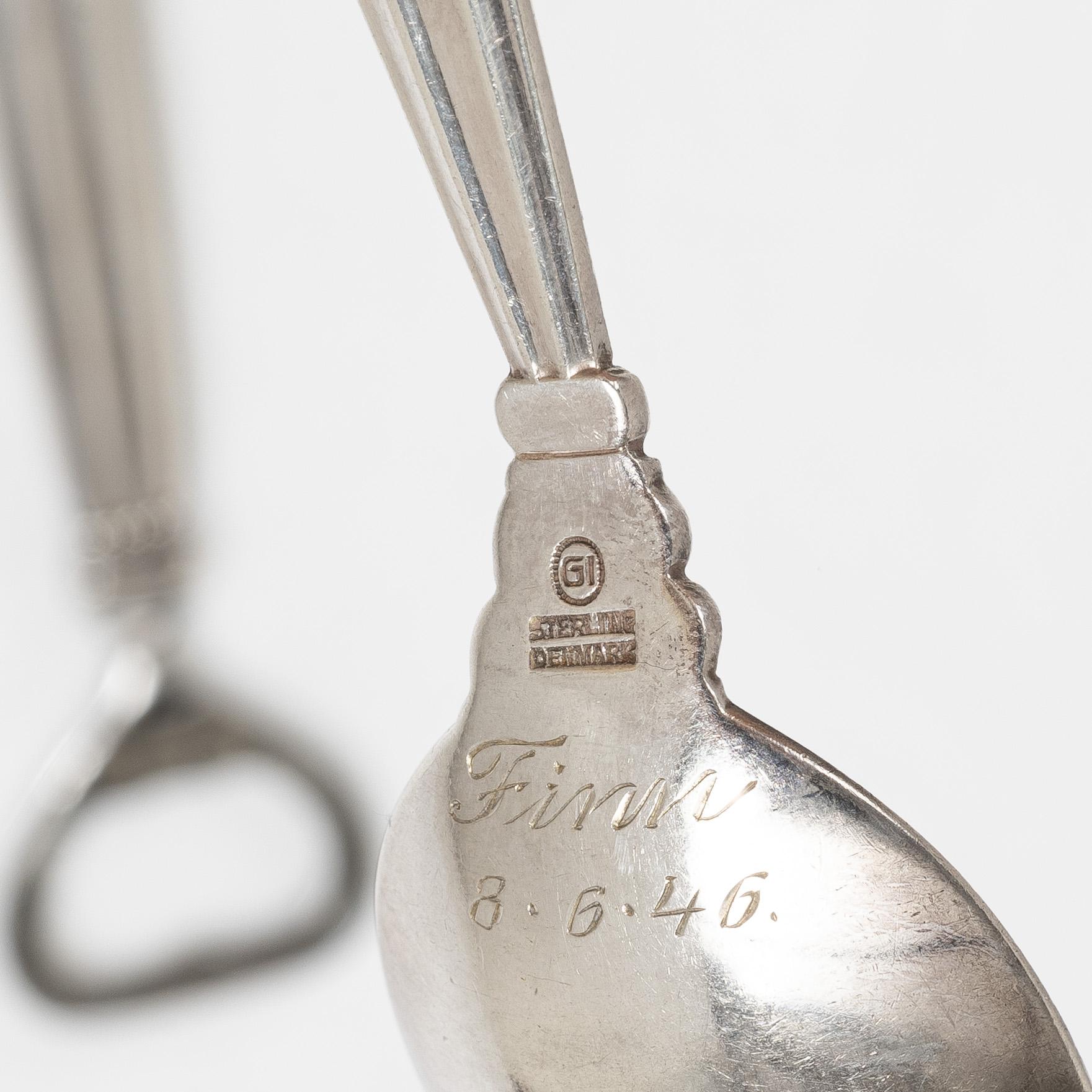 Kapsylöppnare samt sked, silver, "Konge", Georg Jensen.
