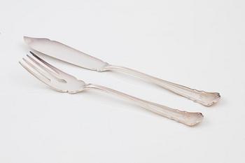 BESTICK, 120 delar silver samt 40 delar nysilver, bl a svenska importstämplar, 1900-tal. Tot silvervikt c:a 4700 g.