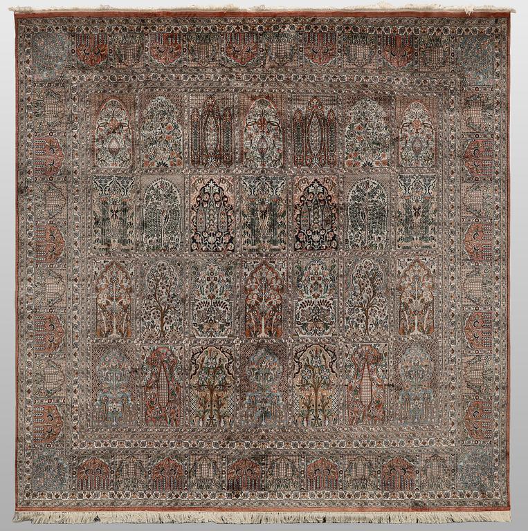 Matta, Silke Kashmir, 245 x 242 cm.
