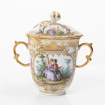 Meissen, Servisdelar, åtta stycken, främst 1800-tal.