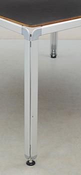 BORD, "AJ DJOB", Arne Jacobsen, formgivet 1971.