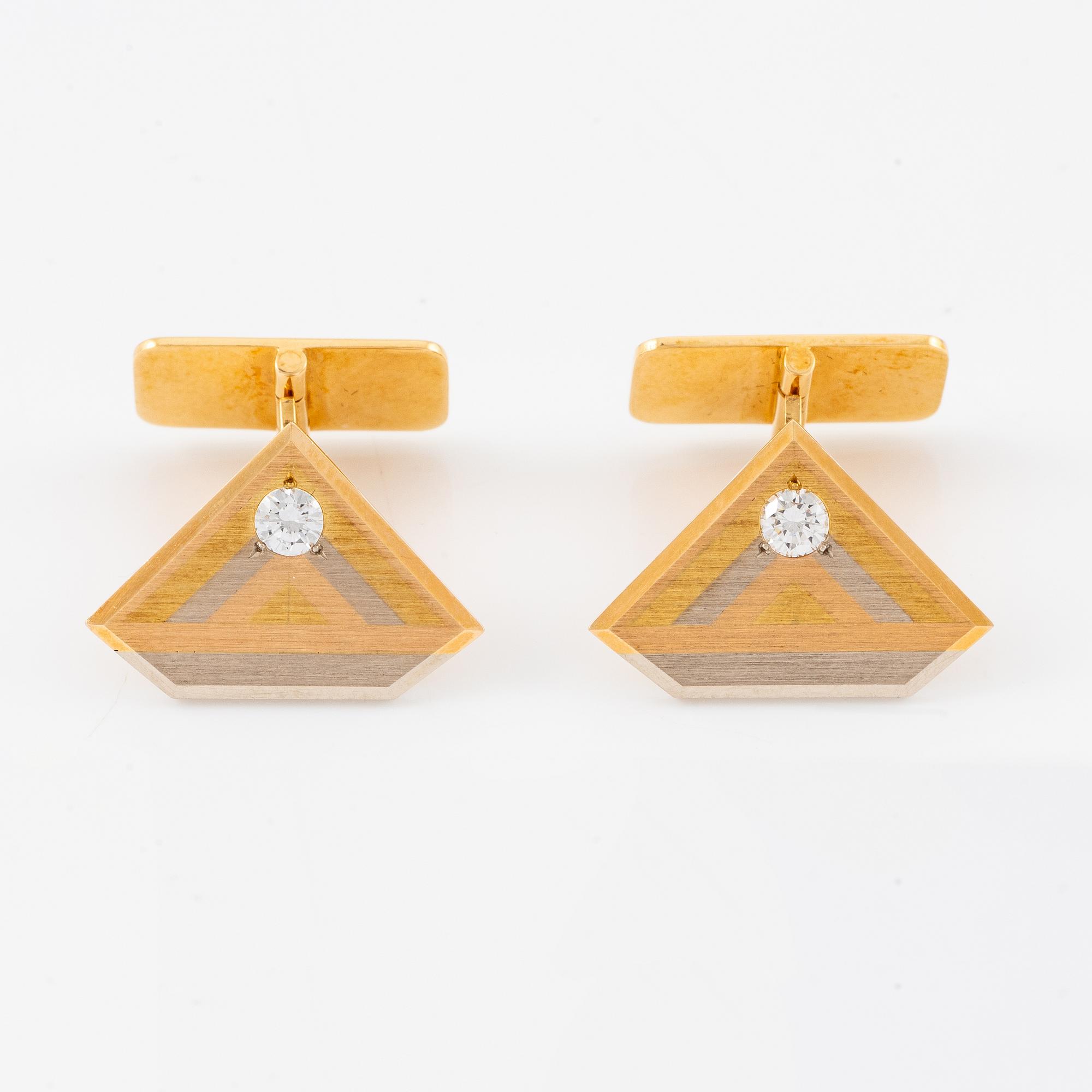 Manschettknappar, ett par, 18K guld med briljantslipade diamanter.