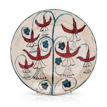 BIRGER KAIPIAINEN, a decorative plate signed Kaipiainen Arabia.