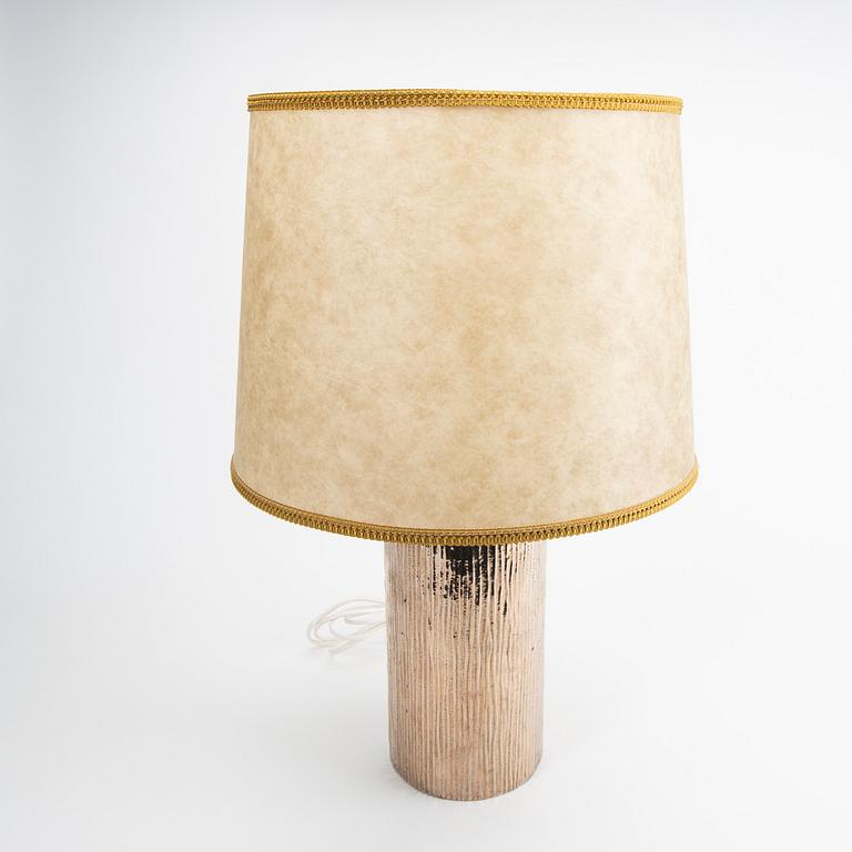 A glass table lamp by Timo Sarpaneva for Linux from the latter half of the 20th century.