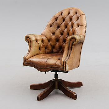 FÅTÖLJ, England, 1900-talets mitt.