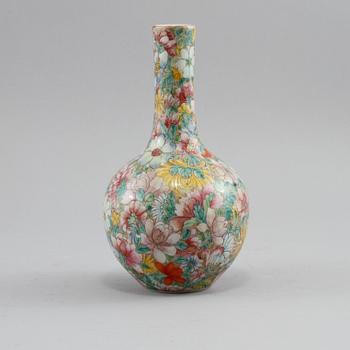 VAS, porslin, Kina, 1900-tal.
