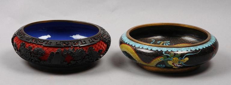 SKÅLAR, 2 st, lack o cloisonné. Kina. 1900-tal.