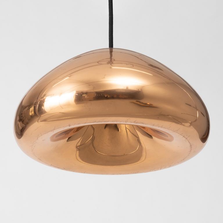 Tom Dixon, a 'Bell' ceiling lamp.