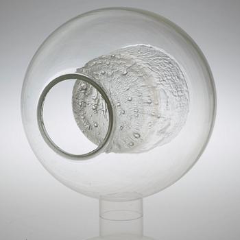 Two Timo Sarpaneva glass bowls, Finlandia-series, Finland 1968-74.