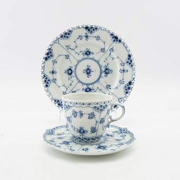 Service 29 pcs, Musselmalet full and half lace Royal Copenhagen porcelain, second half of the 20th century.