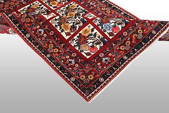 A carpet, Bakthiari, ca 190 x 140 cm.
