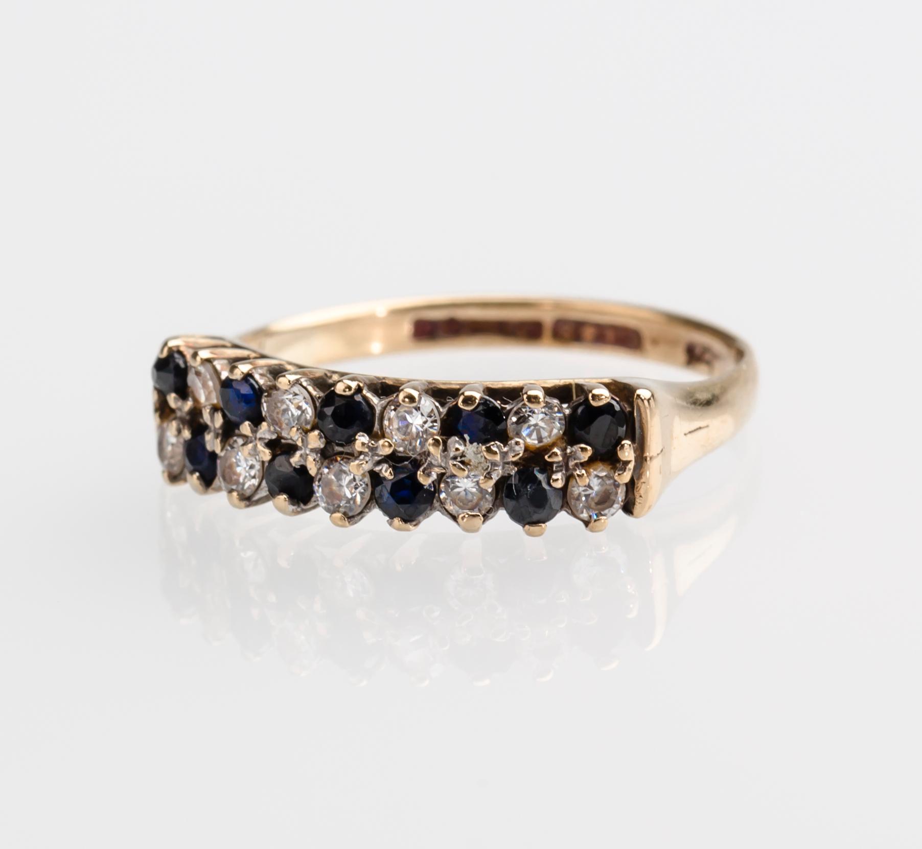 RING, 18 k guld med safirer briljantslipade diamanter ca 0.25 ct. Brittiska stämplar. Vikt ca 2 g.
