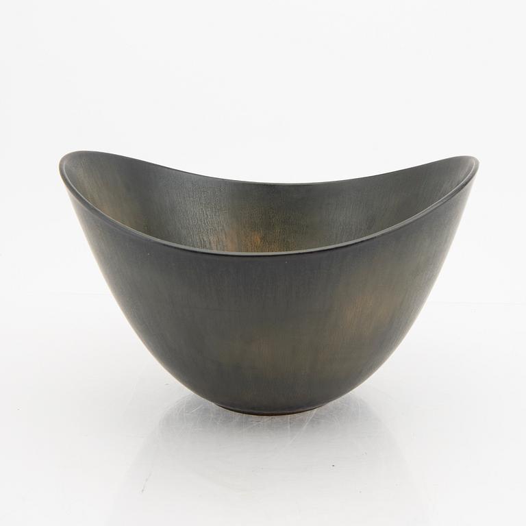 Gunnar Nylund, a signed stoneware bowl.