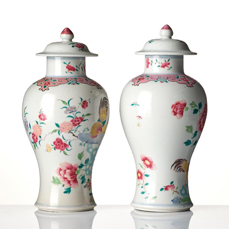 A pair of famille rose rooster vases with covers, Qing dynasty, 18th century.