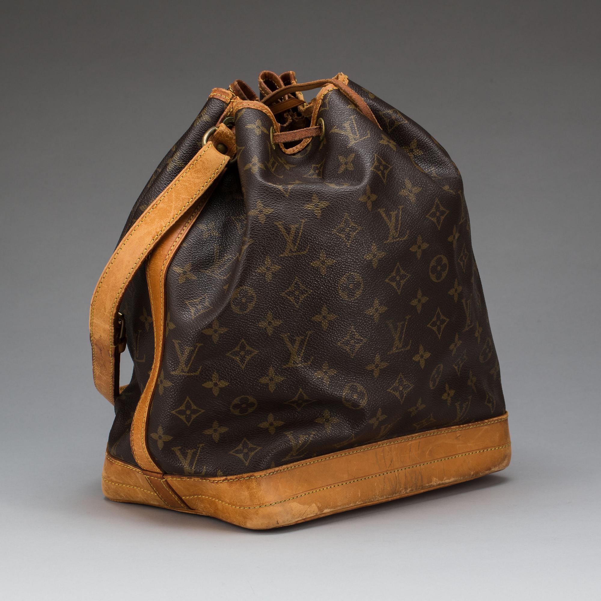 HANDVÄSKA. Louis Vuitton. "Noé".