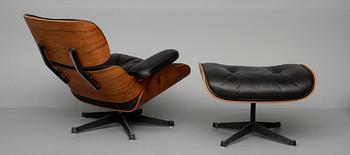 FÅTÖLJ MED FOTPALL, "Lounge Chair", Charles & Ray Eames, Herman Miller. Formgiven 1956.