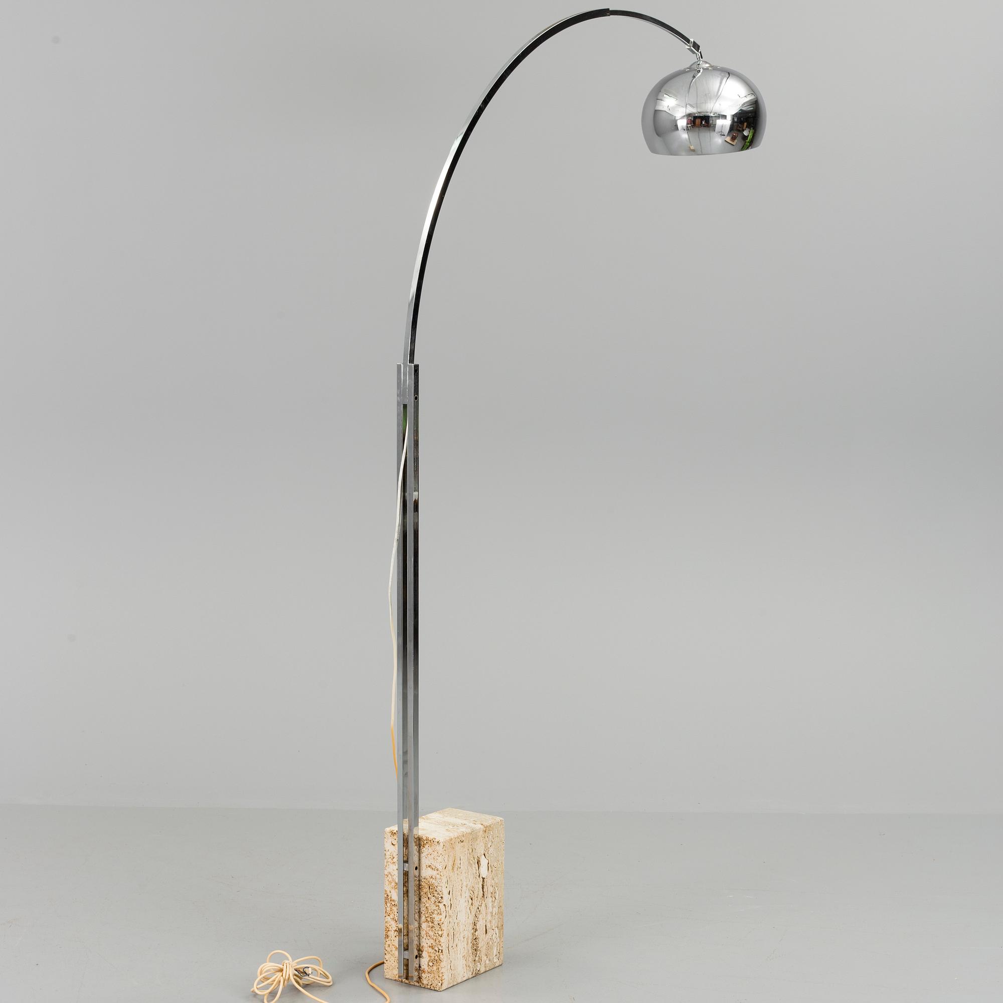 GOLVLAMPA, Italien, 1900-talets andra del.