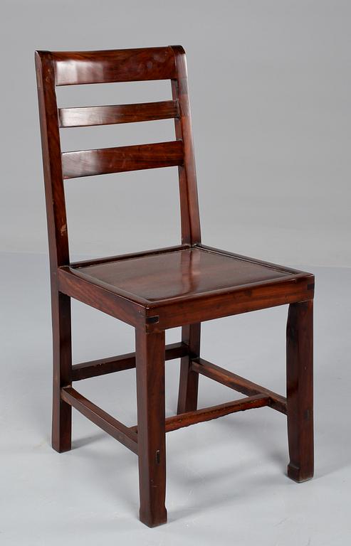 TOALETTBORD samt STOL, orientaliskt, 1900-talets senare hälft.