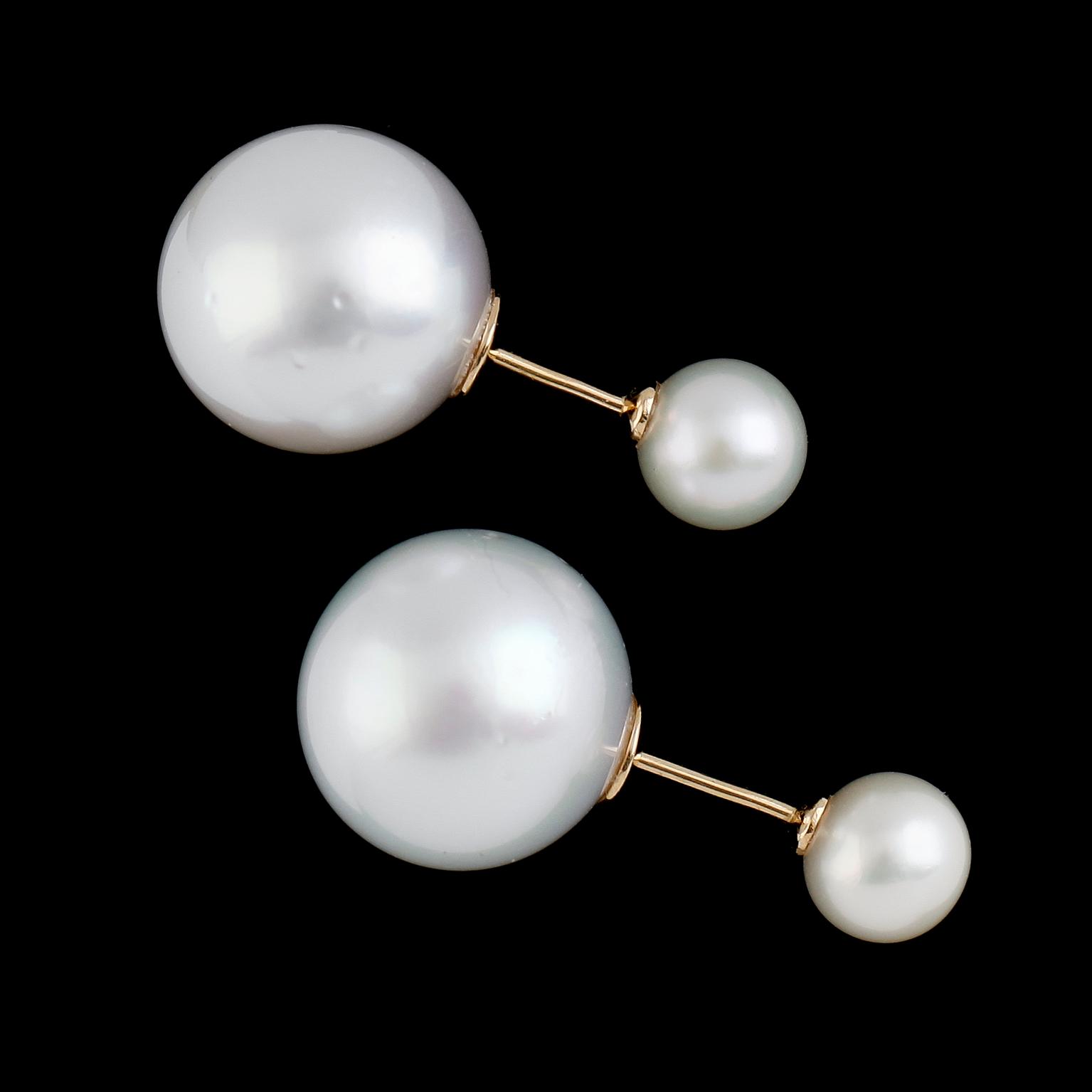 ÖRHÄNGEN, 1 par, 18K guld, odlade pärlor. Vikt ca 12 g.
