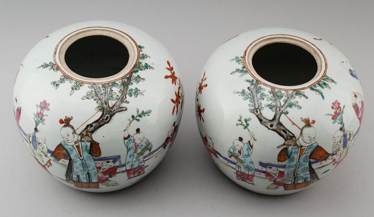 BOJANER, 1 par, porslin, Kina, 1800-tal.