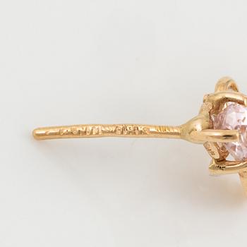 Örhängen, Mandelstam, 18K guld med rosa opaler, rosa turmaliner och briljantslipade diamanter.