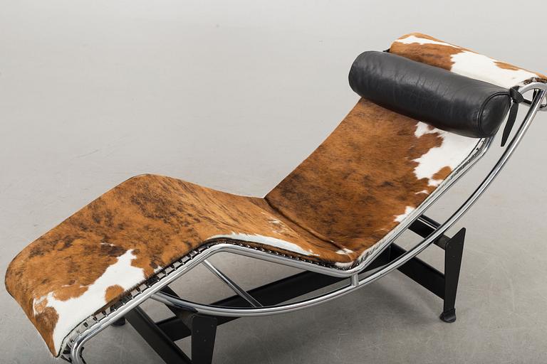 LE CORBUSIER, PIERRE JEANNERET, CHARLOTTE PERRIAND vilstol, LC4, Cassina, Italien. 1900-talets senare del.