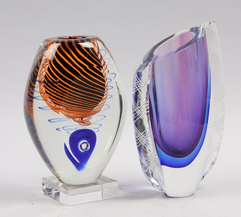 VASER, 2 st, glas, sent 1900-tal.