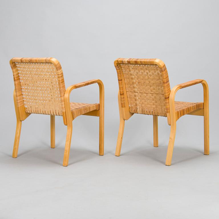 Alvar Aalto, nojatuoleja, 2 kpl,  malli 45 Artek 1900-luvun loppu.