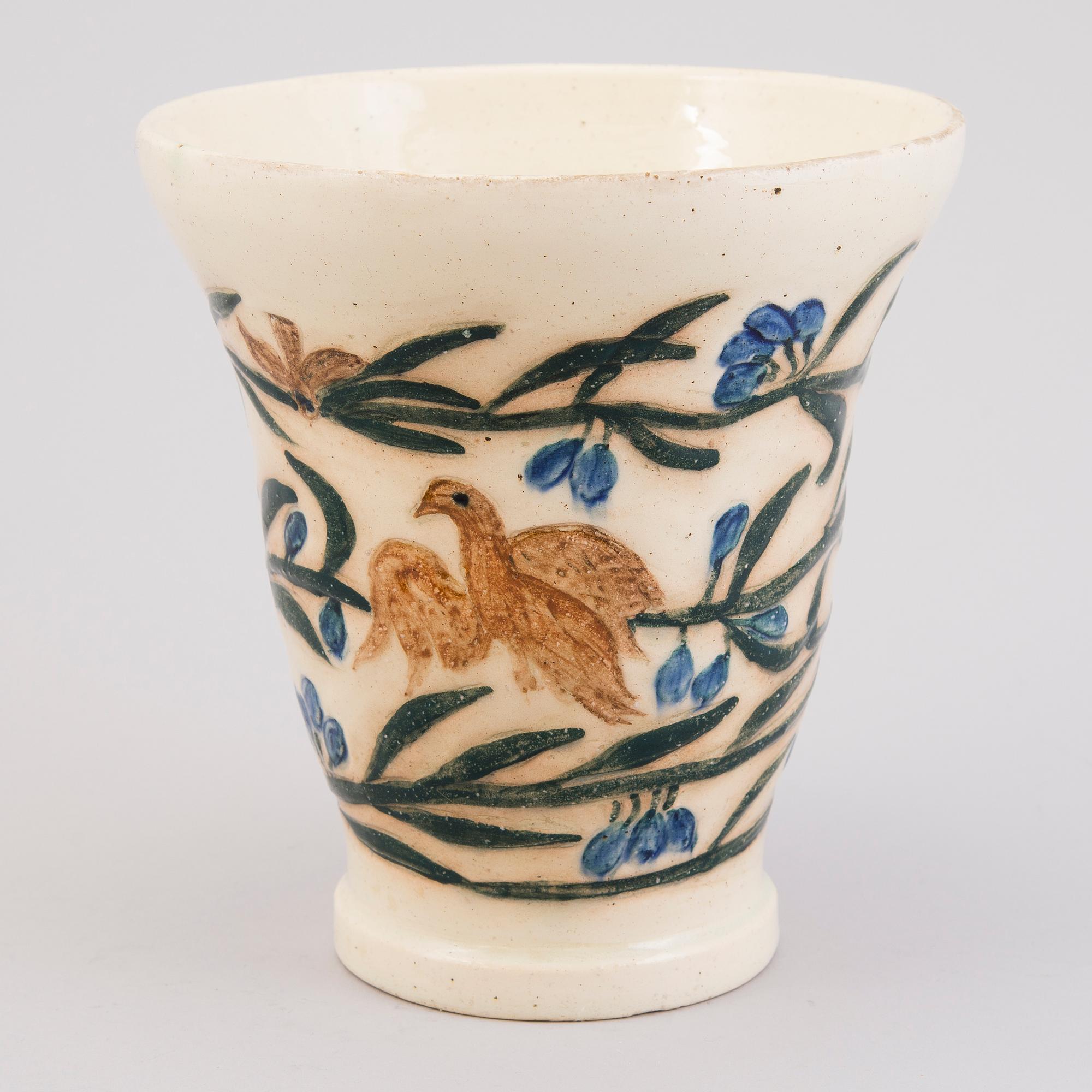 Gerda Thesleff, MALJAKKO, kivitavaraa, signeerattu GT.