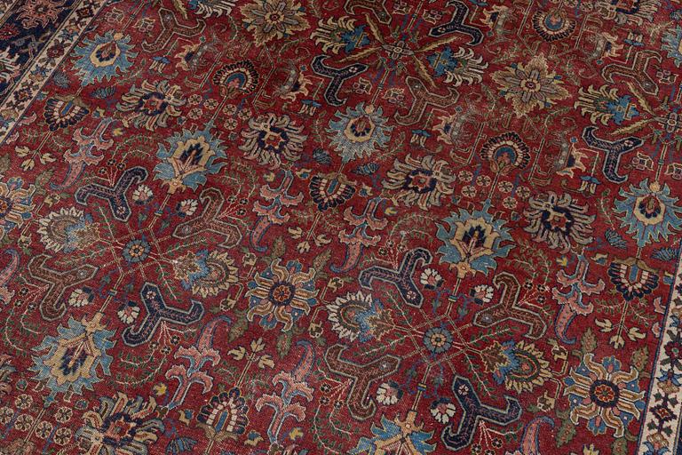 Carpet, oriental, approx. 330 x 214 cm.
