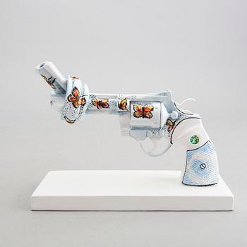 Carl Fredrik Reuterswärd, Non-Violence Project Foundation skulptur 2016.