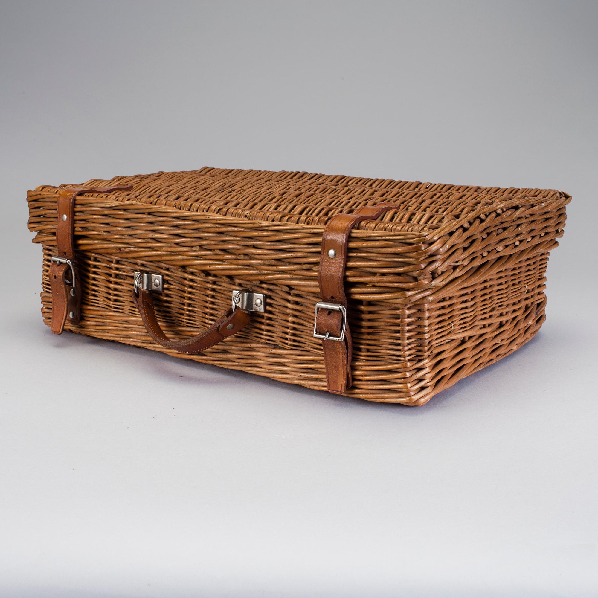 Picnic basket, Coracle, England, 1950th.