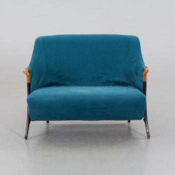 A "PROGETTI" SOFA BY UMBERTO ASNAGO FOR GIORGETTI.