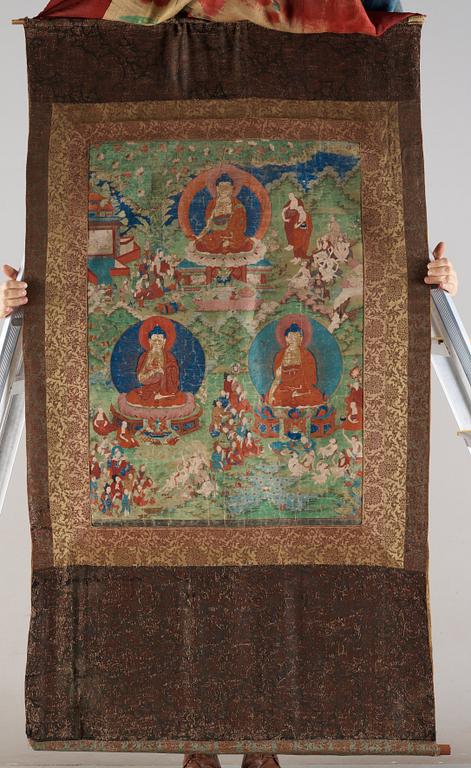 THANGKA. Tibet, troligen 1800-tal. Shakyamuni med lärjeungar och lamor.