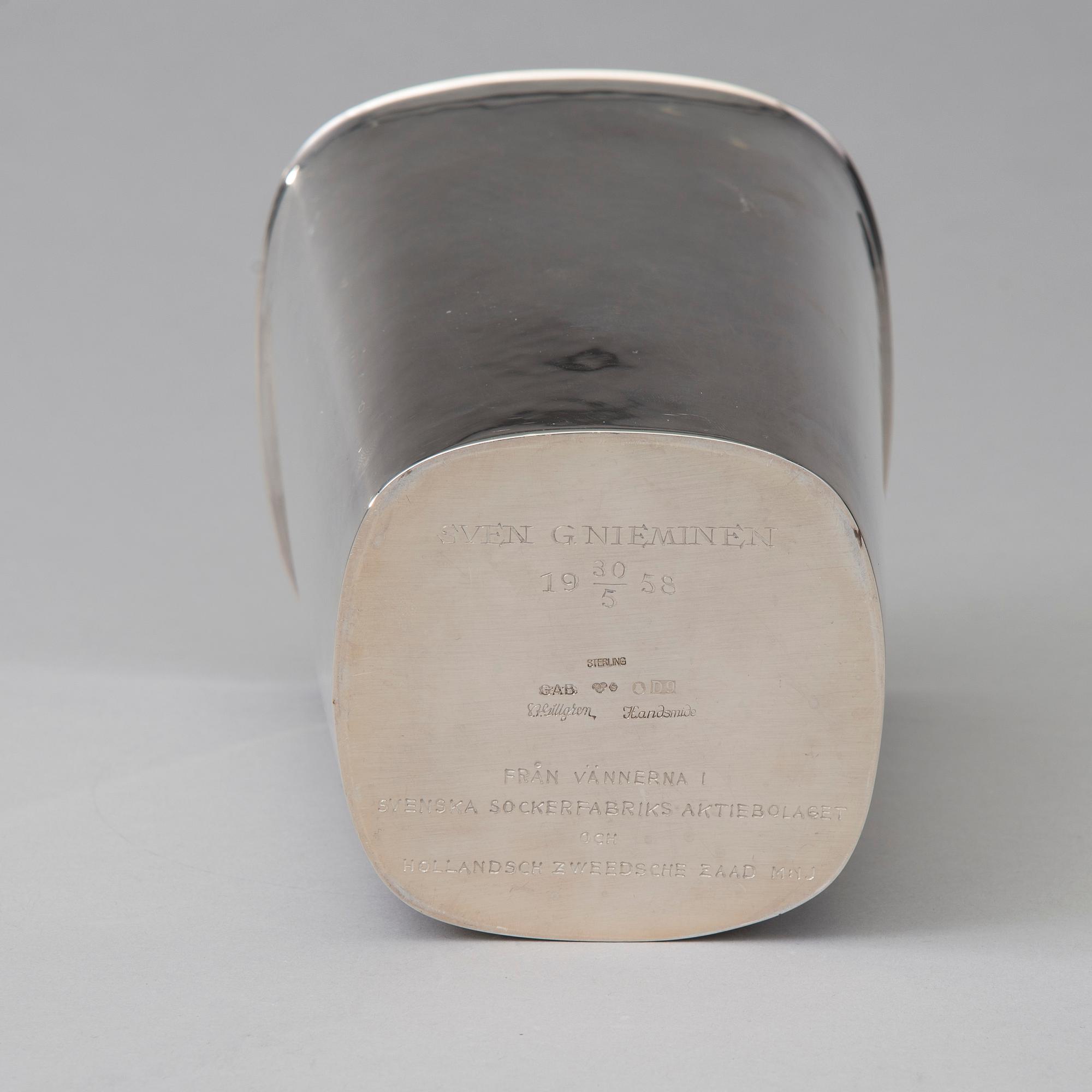 VAS, sterlingsilver, GAB Stockholm, Sh. Gillgren, 1954. Vikt 485 g.
