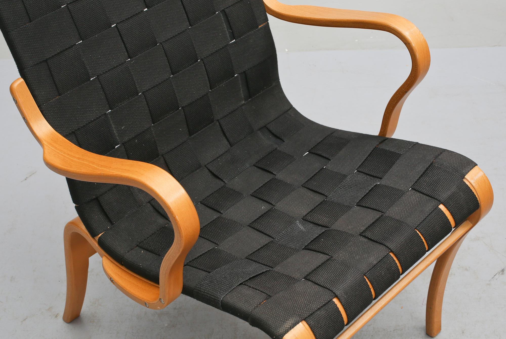FÅTÖLJER, ett par, "Mina", Bruno Mathsson, Mathsson International, Värnamo, 2000.
