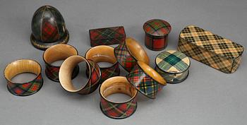 SAMLING TARTANWARE, 19 delar, England 1800/1900-tal.