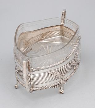 JARDINIERE, silver och glas, C.G. Hallberg, Stockholm, 1913.