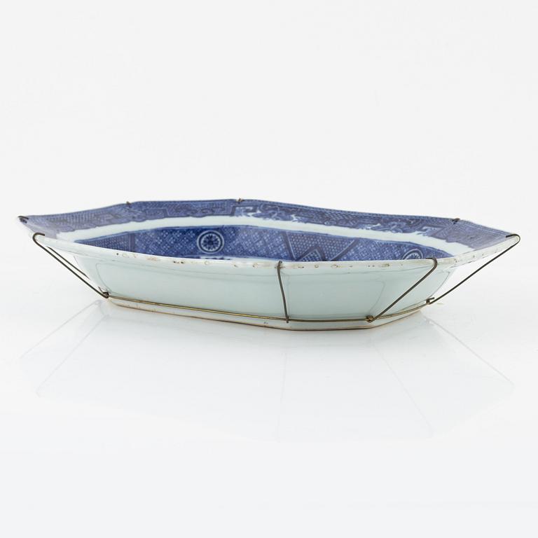 Terrinfat, porslin, Kina, Qianlong (1736-95).
