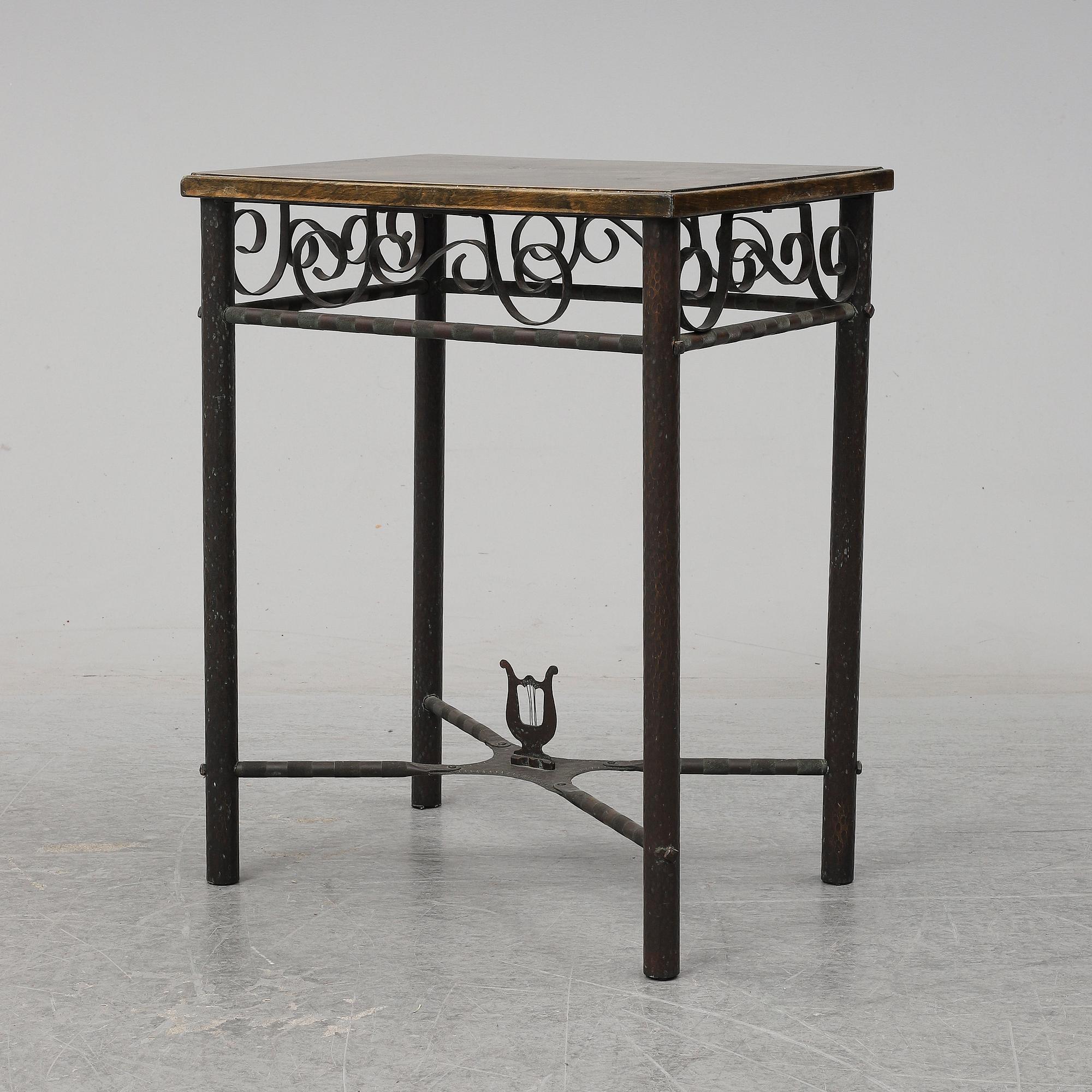 A first half of teh 20th Century side table.