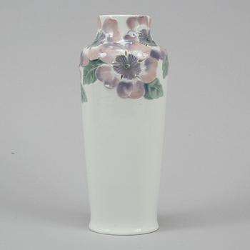 MELA ANDERBERG, porcelaine vase, first half of the 20th century.