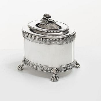 A Swedish parcel gilt silver sugar box, mark of GA Dahlgren, Malmö 1945.