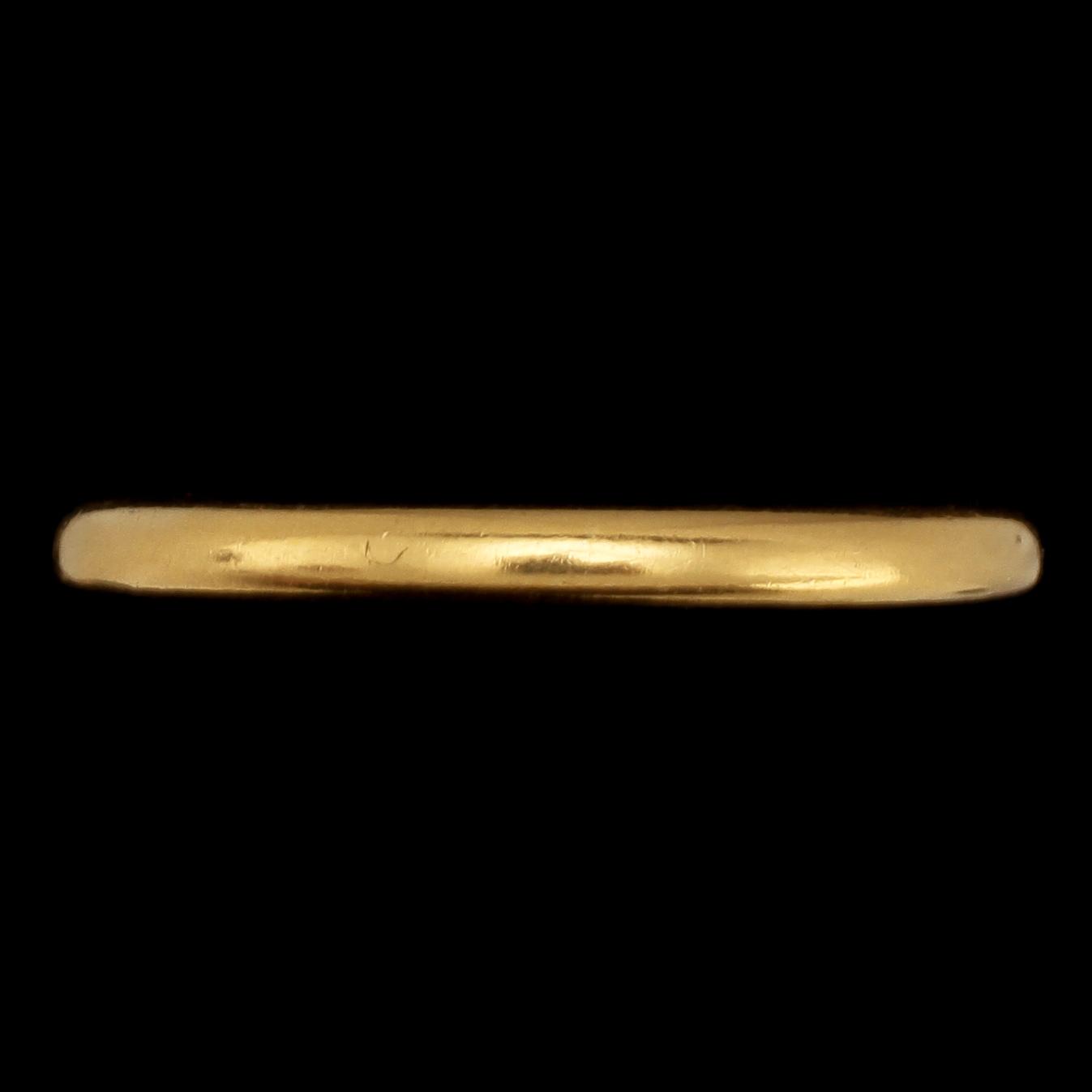 RINGAR, 2 st, varav en med odlad pärla, 1900-tal. Tot vikt 7 g.