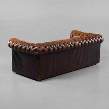 SOFFA, Chesterfield, 1900-talets andra hälft.