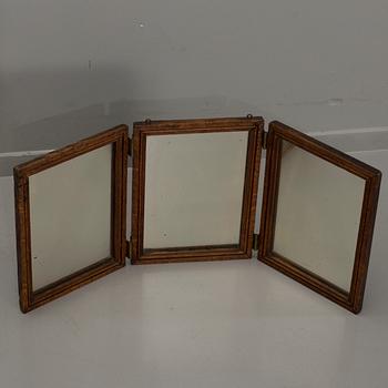 An app. 1900 mirror.